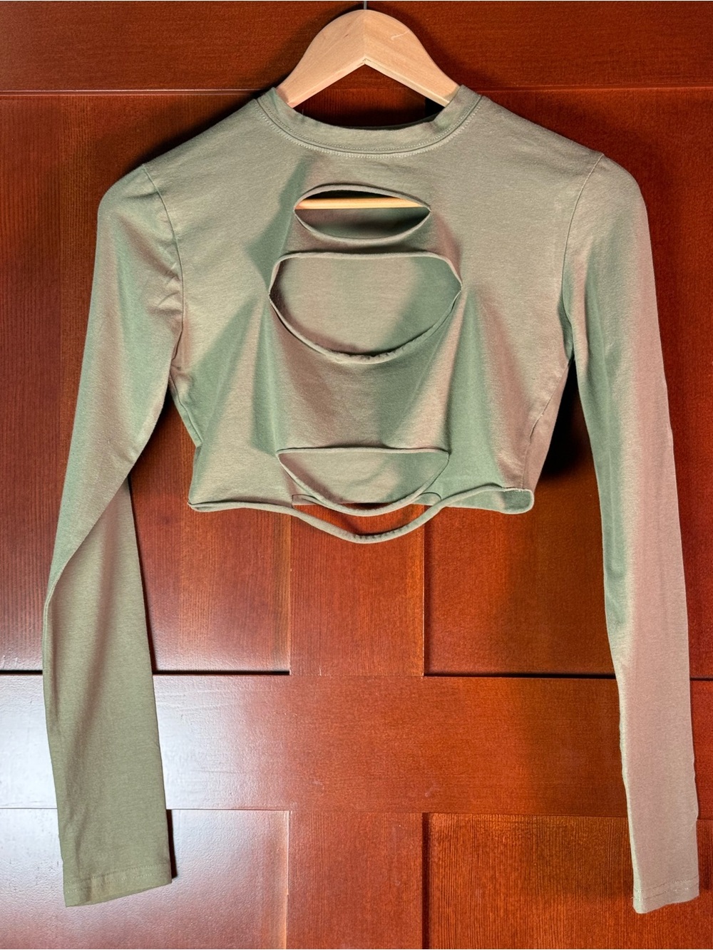 Y2K Edikted Light Olive Cutout Long Sleeve Crop Top Small
